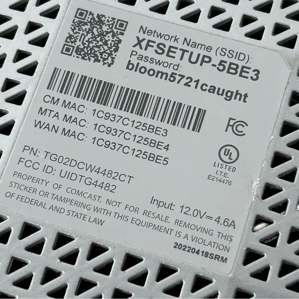 Comcast XFinity XB7-CM WiFi Modem Router - Picture 4 of 4